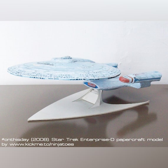 Звездолет USS Enterprise NCC-1701-D (Звездный путь)