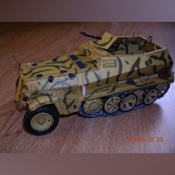 Журнал Modelik - 11/2003 - Бронетранспортер SdKfz 250-1 (alt)