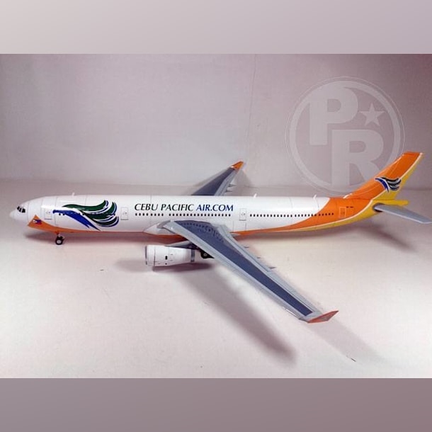 Бумажная модель Авиалайнер Airbus A330 Cebu Pacific