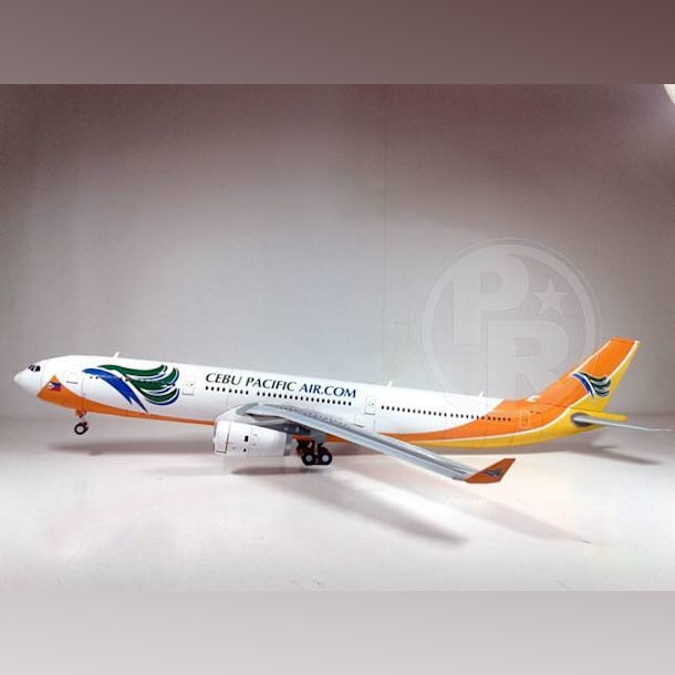 Бумажная модель Авиалайнер Airbus A330 Cebu Pacific