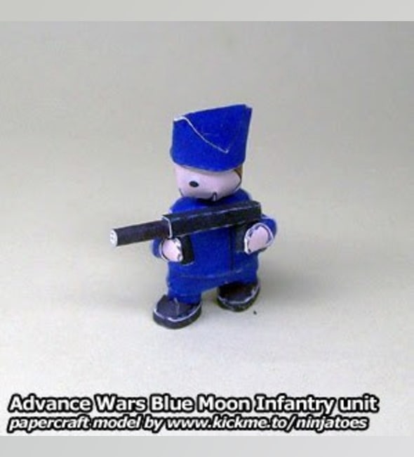 Бумажная модель Пехотинец Blue Moon Infantry (Advance Wars)