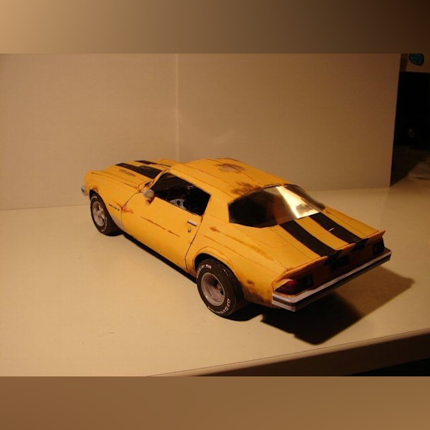 Бумажная модель Трасформер Бамблби Chevrolet Camaro 1976 (Трансформеры)