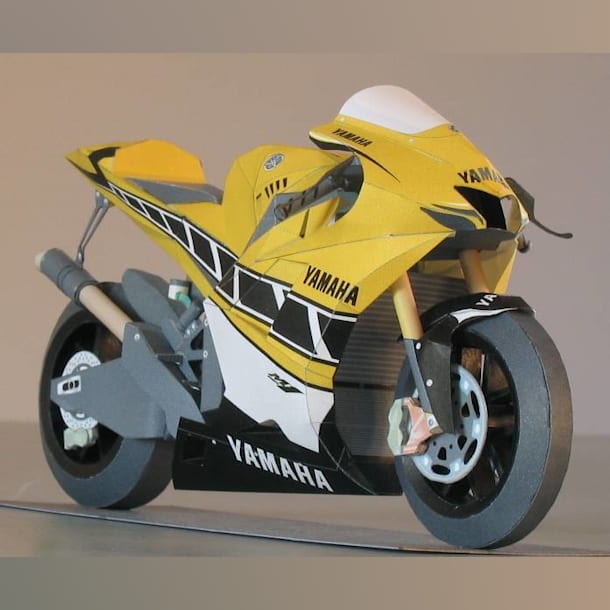 Бумажная модель Мотоцикл Yamaha YZR-M1