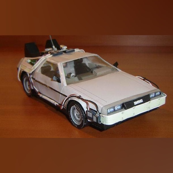 Сборная бумажная модель DMC-12 Delorean