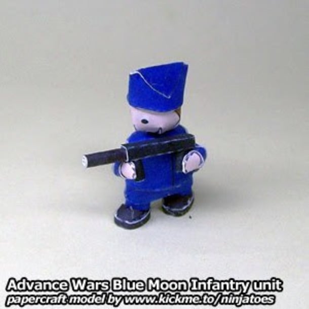 Бумажная модель Пехотинец Blue Moon Infantry (Advance Wars)