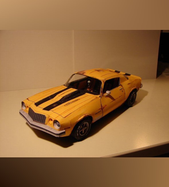 Бумажная модель Трасформер Бамблби Chevrolet Camaro 1976 (Трансформеры)