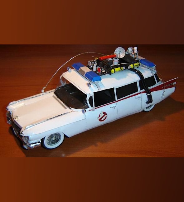 Бумажная модель Автомобиль Ecto-1 (Охотники за привидениями)