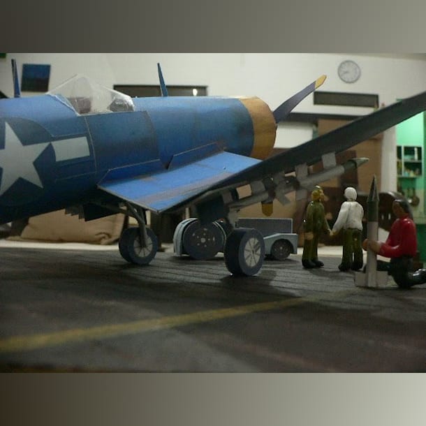 Бумажная модель Диорама Истребитель Chance Vought F4U Corsair