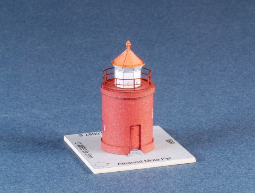 Маяк Alesund Mola Fyr (Норвегия)