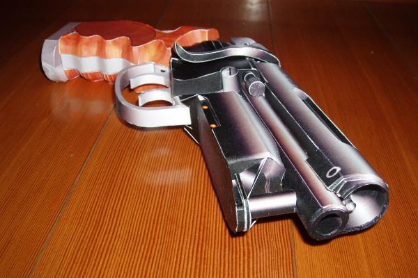 Пистолет Blaster Pro (Бегущий по лезвию)