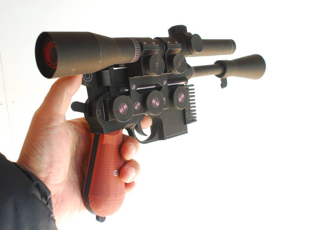 Тяжелый бластерный пистолет DL-44 Greedo Killer (Звездные войны)