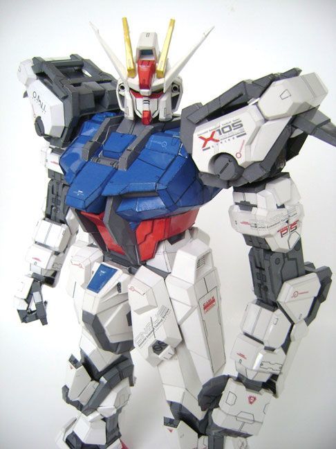 Робот GAT-X105 Strike Gundam (Gundam)