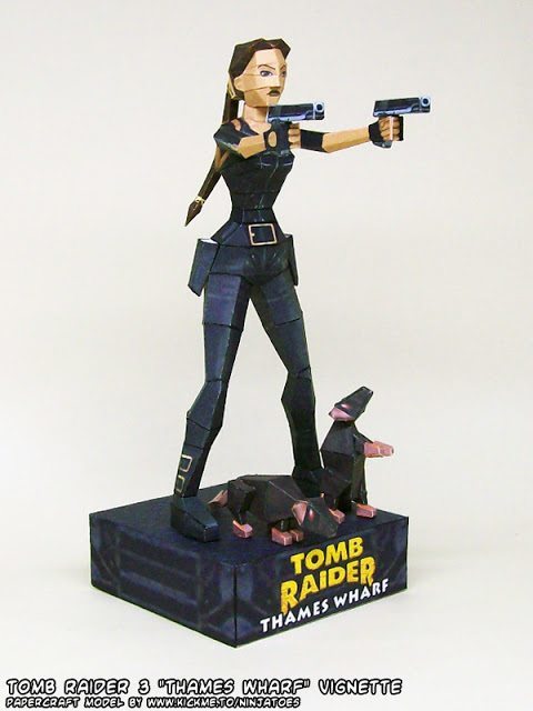 Лара Крофт и пристань на Темзе (Tomb Raider)