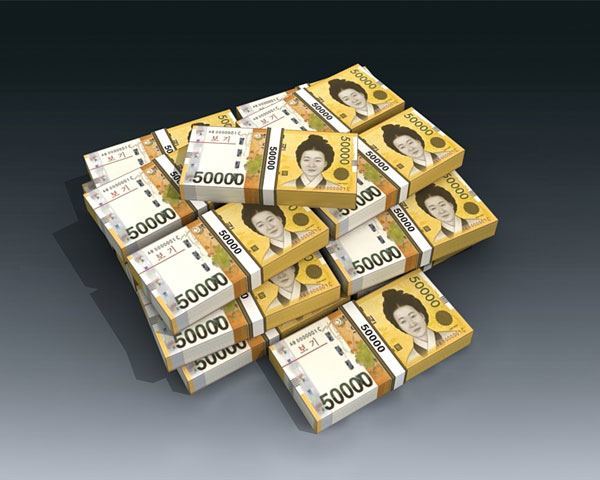 Пачка купюр 5000 южнокорейских вон