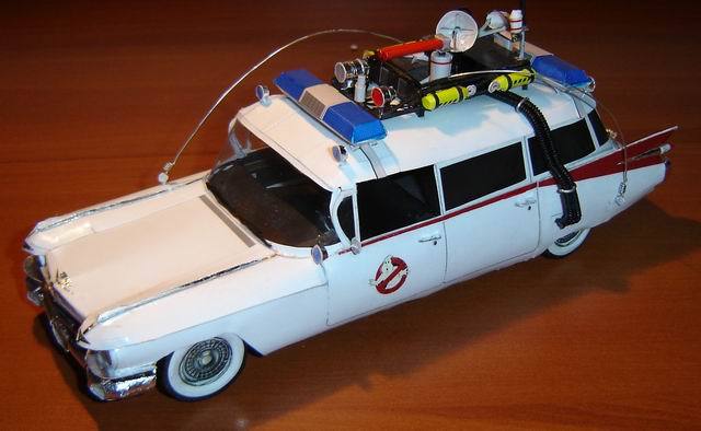 Автомобиль Ecto-1 (Охотники за привидениями)