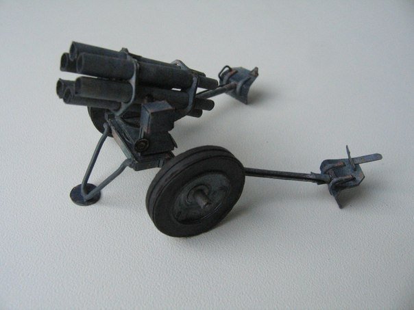 Миномет Nebelwerfer и диорама Железнодорожный переезд