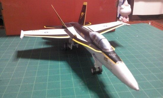Истребитель McDonnell Douglas F/A-18C Орлы