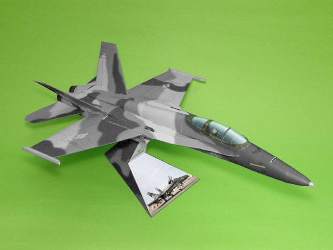 Истребитель McDonnell Douglas F/A-18C NSAWC (серый)