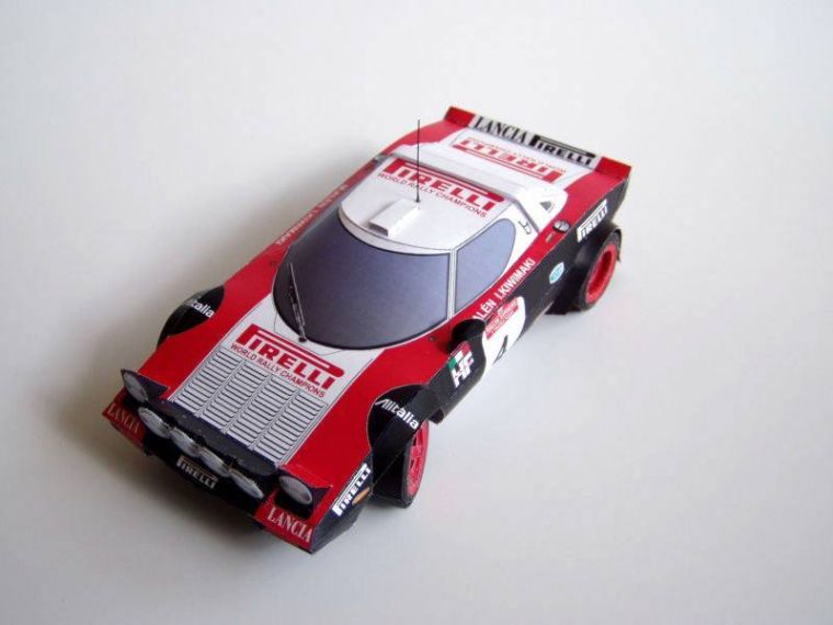 Автомобиль Lancia Stratos HF Pirelli
