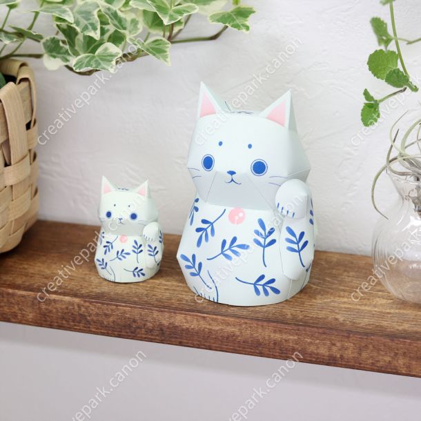 Котёнок-манэки-нэко
