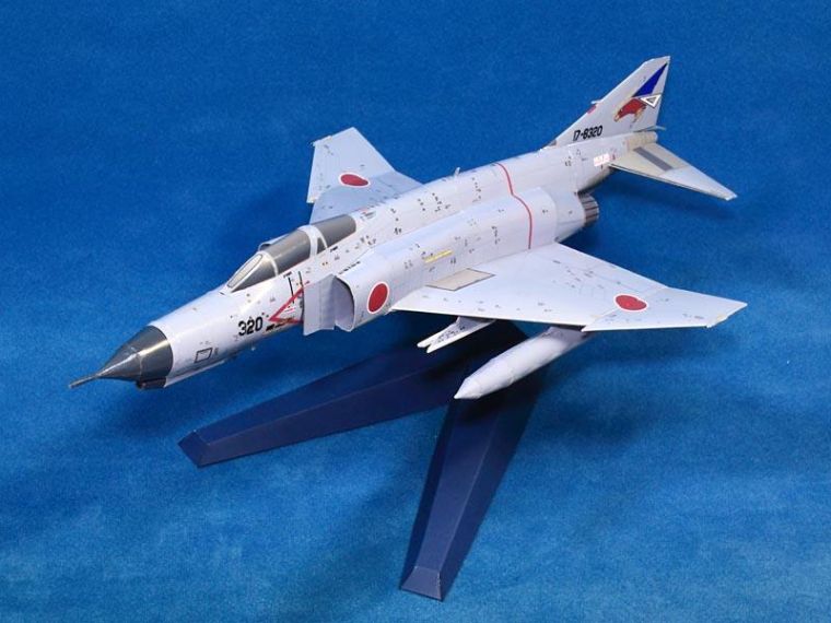 Истребитель McDonnell Douglas F-4EJ
