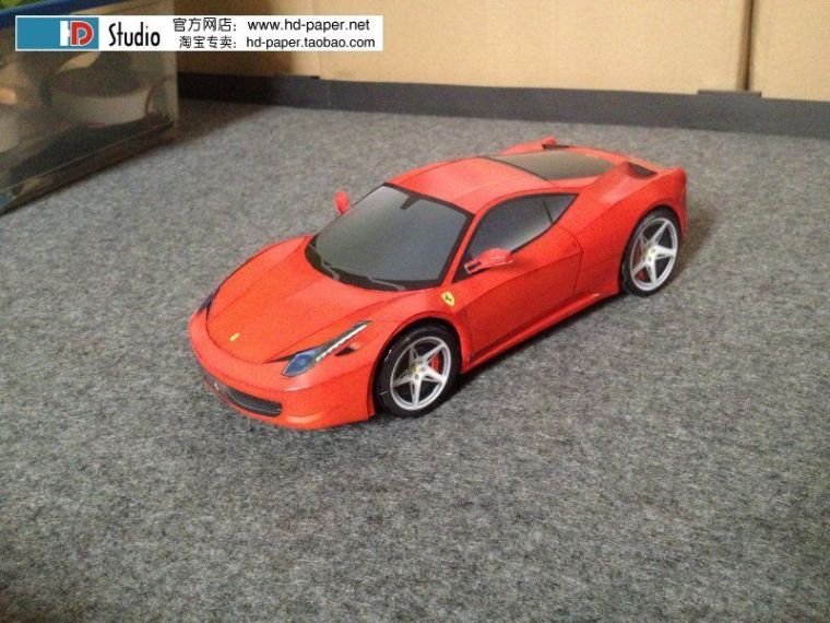 Автомобиль Ferrari 458 Italia